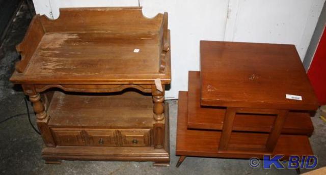lot 247 image: 2 wood end tables 28x18x30 29x22x17...
