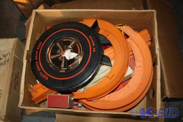 lot 29 image: 1960s-1970s Redline Hot Wheels,...