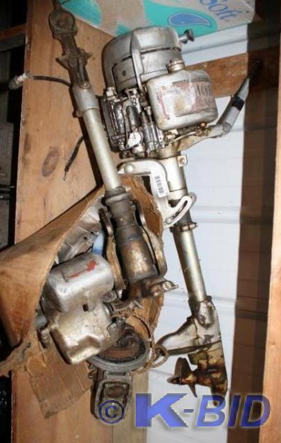 lot 32 image: 2 Vintage Johnson Sea Horse outboar...
