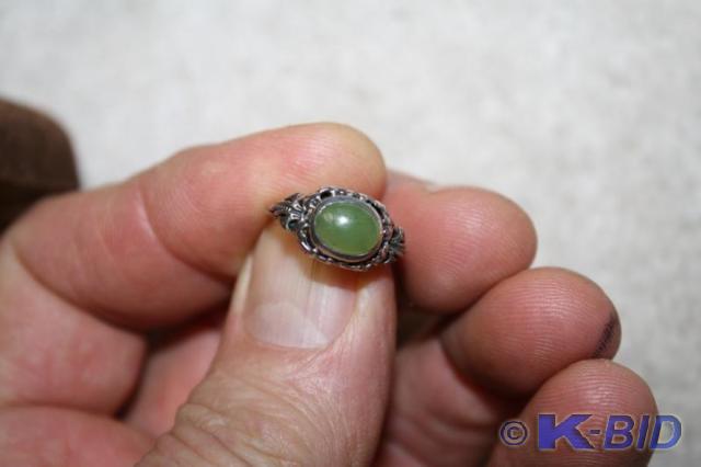 lot 334 image: Jewelry 14 k gold ring with jade C...