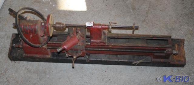 lot 39 image: Vintage lathe 32 long