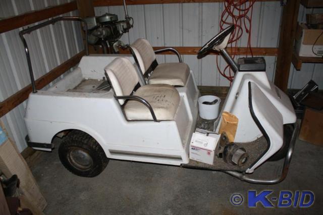 lot 5 image: Harley Davidson 3 wheeler Gas Golf ...