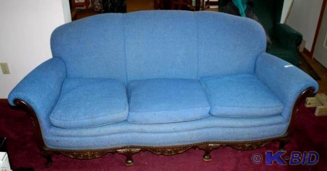 lot 52 image: Blue sofa with carved wood 80 long...