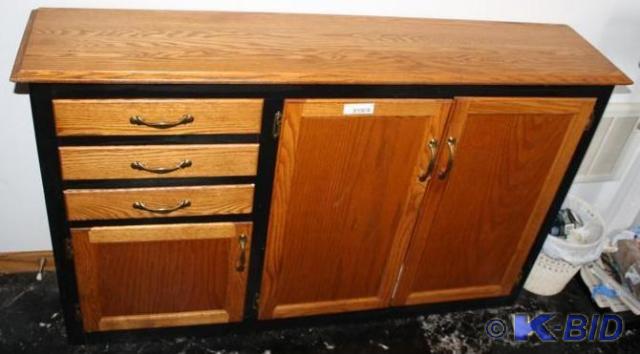 lot 79 image: Oak cabinet 54x33x12&nbspwith door...