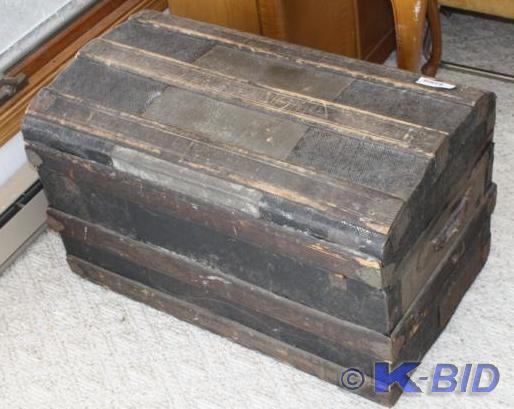 lot 98 image: Antique Wood trunk 30x18x18  c...